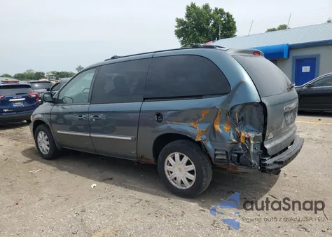 2005 Chrysler Town & Country Touring из США, поврежденный, VIN 2C4GP54L15R562675